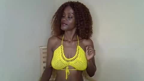 SexyHollyMontana1111 online show from April 2026 04:49:02 AM