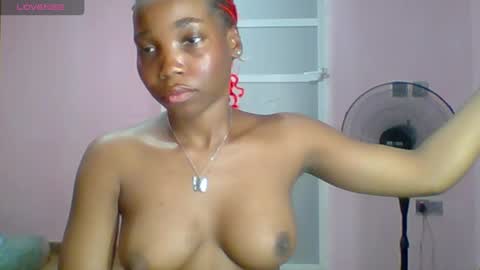 Snapshot of sexyhotbody_haileyxx chatting on October 2025 10:32:01 PM Hailey online show from October 2025 10:32:01 PM