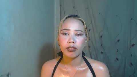 Snapshot of sexyhotbojean chatting on November 2025 07:38:02 PM jeanken and jelian online show from November 2025 07:38:02 PM