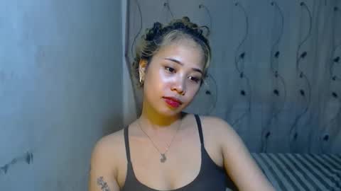 Snapshot of sexyhotbojean chatting on November 2025 01:28:01 PM jeanken and jelian online show from November 2025 01:28:01 PM