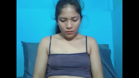 Snapshot of sexyhotmom_25 chatting on March 2026 05:18:01 AM rose online show from March 2026 05:18:01 AM