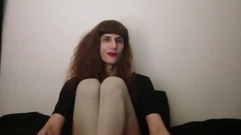 elsathedarlin online show from October 2025 02:22:02 AM