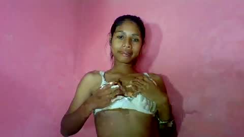 sexyjolie586 online show from June 2026 06:13:02 PM