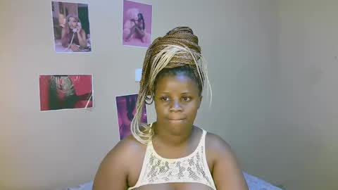 sexylucy33 online show from March 2026 11:19:01 PM