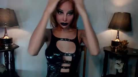 Queen Sofia online show from May 2026 02:49:02 AM