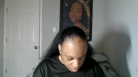 Snapshot of sexymona1218 chatting on September 2025 12:27:02 PM SexyMona online show from September 2025 12:27:02 PM