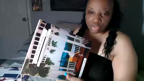 Snapshot of sexymona1218 chatting on October 2025 05:07:02 AM SexyMona online show from October 2025 05:07:02 AM