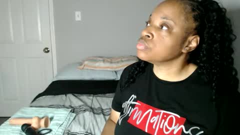 Snapshot of sexymona1218 chatting on November 2025 06:02:01 AM SexyMona online show from November 2025 06:02:01 AM