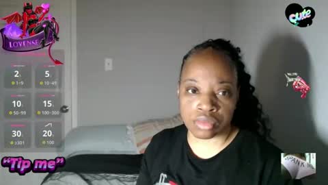 Snapshot of sexymona1218 chatting on November 2025 06:16:02 AM SexyMona online show from November 2025 06:16:02 AM