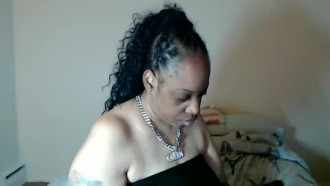 Snapshot of sexymona1218 chatting on December 2025 12:03:02 PM SexyMona online show from December 2025 12:03:02 PM