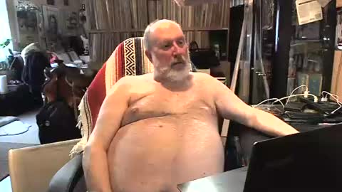 Grizz Lee Bear online show from January 2025 03:02:01 PM