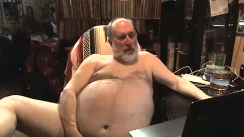 Grizz Lee Bear online show from January 2025 04:26:01 PM