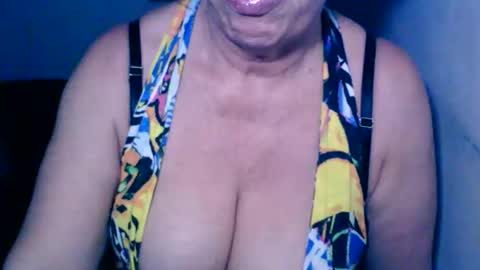 AnneSofia online show from November 2025 10:10:02 PM