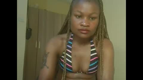 queenivy online show from November 2025 06:39:01 PM