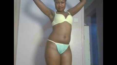 queenivy online show from December 2025 07:58:02 AM