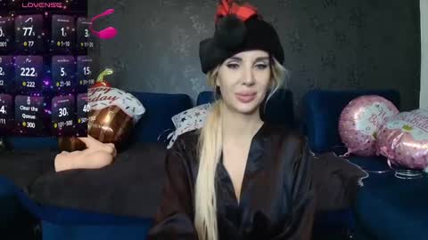 Snapshot of sexyquennina chatting on December 2024 11:42:01 PM SexyQueenNina online show from December 2024 11:42:01 PM