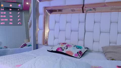 Kendall online show from September 2025 12:37:02 PM