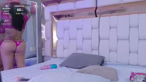 Kendall online show from September 2025 12:21:02 PM