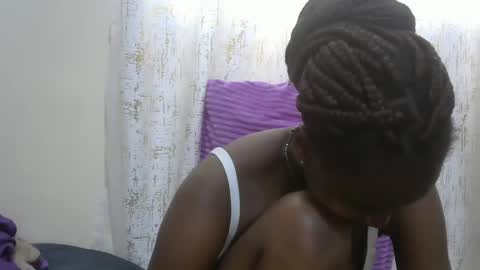 Snapshot of sexytinyy chatting on September 2025 09:47:02 AM maria online show from September 2025 09:47:02 AM