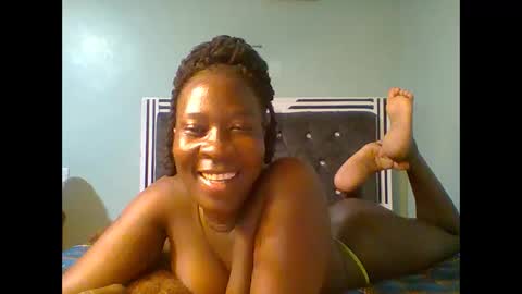 Snapshot of sexyvivy chatting on March 2025 09:38:01 AM VIVIAN online show from March 2025 09:38:01 AM