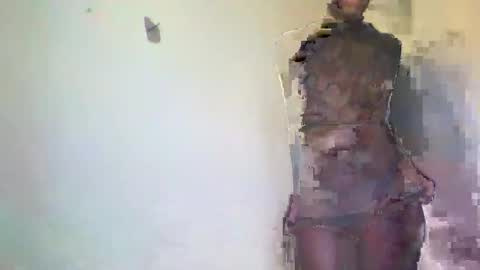 Snapshot of sexyy_tiny chatting on February 2026 04:10:01 AM Mel online show from February 2026 04:10:01 AM