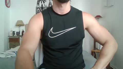 Snapshot of sexyyphilip chatting on January 2025 06:45:02 PM sexyyphilip online show from January 2025 06:45:02 PM