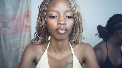 sexyzuriel online show from March 2026 11:21:02 AM