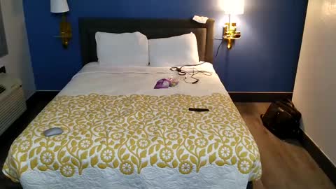 Snapshot of seyerkram831 chatting on January 2025 04:27:01 AM LickMeWhereIpEe online show from January 2025 04:27:01 AM