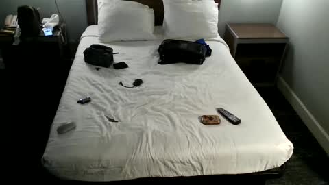 Snapshot of seyerkram831 chatting on February 2025 09:06:01 PM LickMeWhereIpEe online show from February 2025 09:06:01 PM