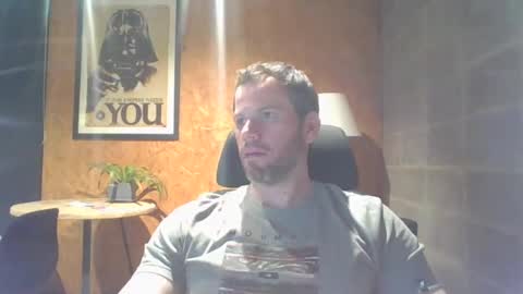 shad0w_hunter online show from December 2024 12:35:01 AM