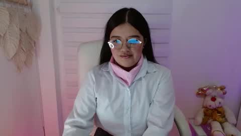         online show from December 2025 05:11:02 PM