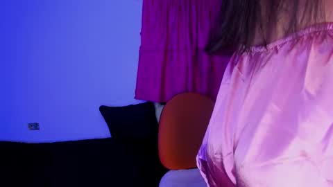 Shaira Clark online show from October 2025 05:49:02 AM