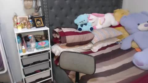 Snapshot of shakiralove28 chatting on November 2025 03:08:02 AM shack online show from November 2025 03:08:02 AM