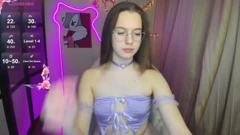 Vivian online show from November 2025 04:39:01 PM