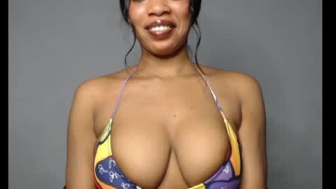 Snapshot of shallie_x chatting on June 2026 04:57:01 AM ESTHER online show from June 2026 04:57:01 AM