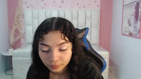 Shalon  online show from October 2025 01:42:02 PM