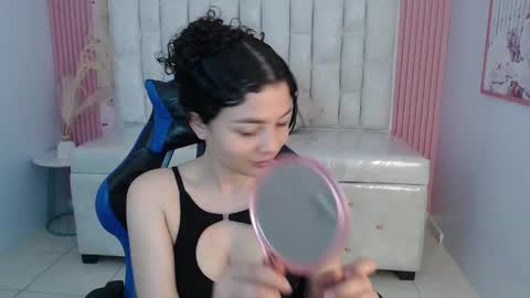 Shalon  online show from October 2025 01:23:01 PM