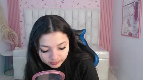 Shalon  online show from December 2025 01:04:02 PM