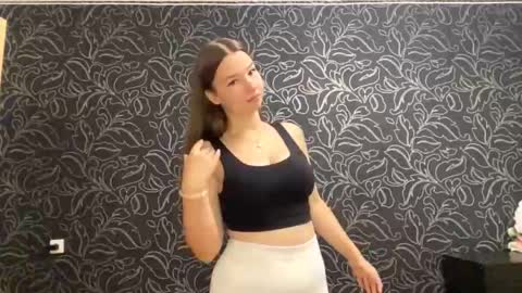 Iris online show from September 2025 11:04:01 PM