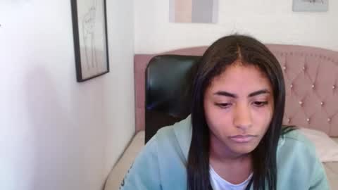 shanelle online show from October 2025 03:03:02 AM