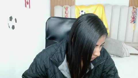 shanelle online show from July 2026 12:22:01 PM