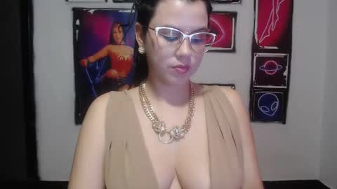 Shanell Moore online show from December 2024 06:44:02 PM