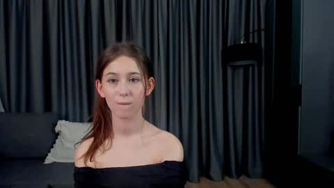 me name is Mia online show from December 2025 05:29:01 PM