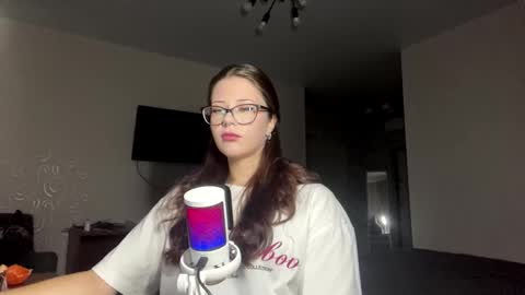 Snapshot of shannanwonnacott chatting on October 2025 12:37:02 PM Lissa online show from October 2025 12:37:02 PM