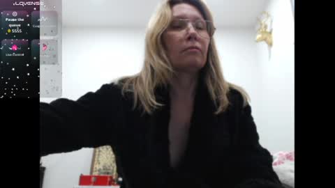 Snapshot of shannon07 chatting on June 2026 01:08:01 AM Shannon07 online show from June 2026 01:08:01 AM