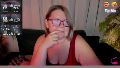 Shannon online show from September 2025 01:02:02 PM