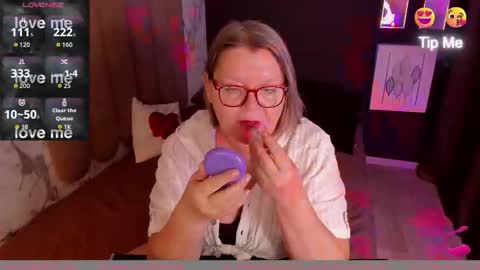 Shannon online show from October 2025 07:29:01 AM