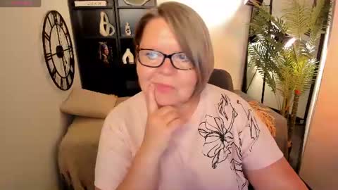 Snapshot of shannonshine chatting on July 2026 01:03:01 PM Shannon online show from July 2026 01:03:01 PM