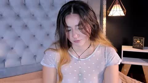 Shanntal  online show from November 2025 02:27:02 PM