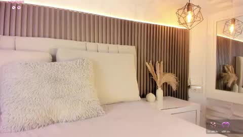 Snapshot of shanonclark chatting on October 2025 07:14:02 PM SHANON online show from October 2025 07:14:02 PM